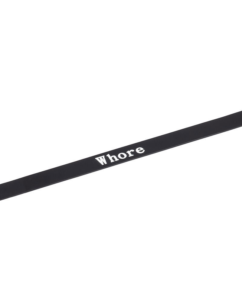 Rimba Latex Play - Halsband met opschrift 'Whore' - Zwart & Wit