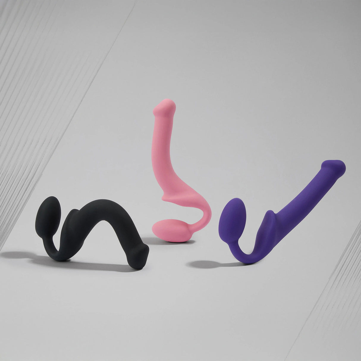 Strap-On-Me - Semi-Realistische Buigbare Strap-On Dildo Maat L - Roze
