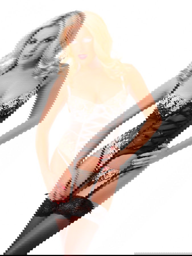 Rimba - Camisole, G-String + kousen