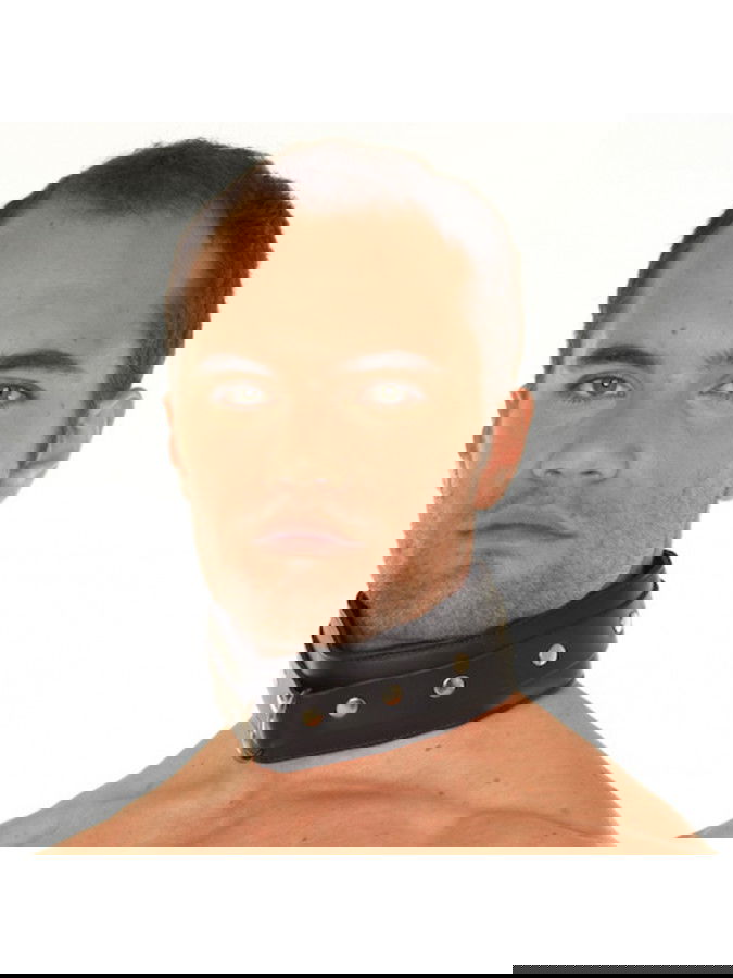 Rimba - Halsboei gevoerd met kussen en ring aan de voorzijde