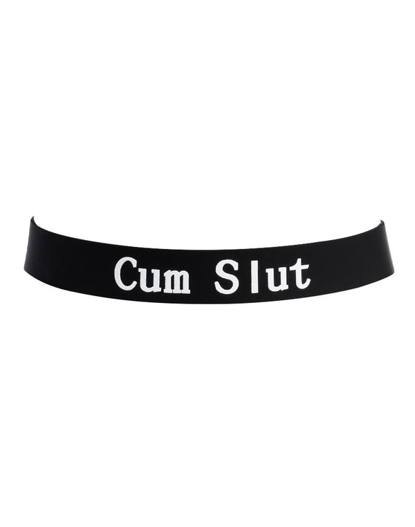 Rimba Latex Play - Halsband met opschrift 'Cum Slut' - Zwart & Wit