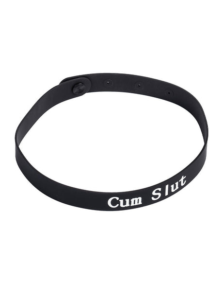 Rimba Latex Play - Halsband met opschrift 'Cum Slut' - Zwart & Wit