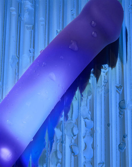 Strap-On-Me - Glow LED Dildo - Maat M - Paars