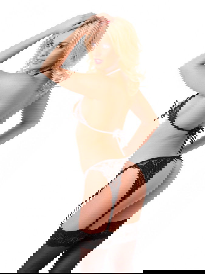 Rimba - BH, Jarretelles-G-String & kousen