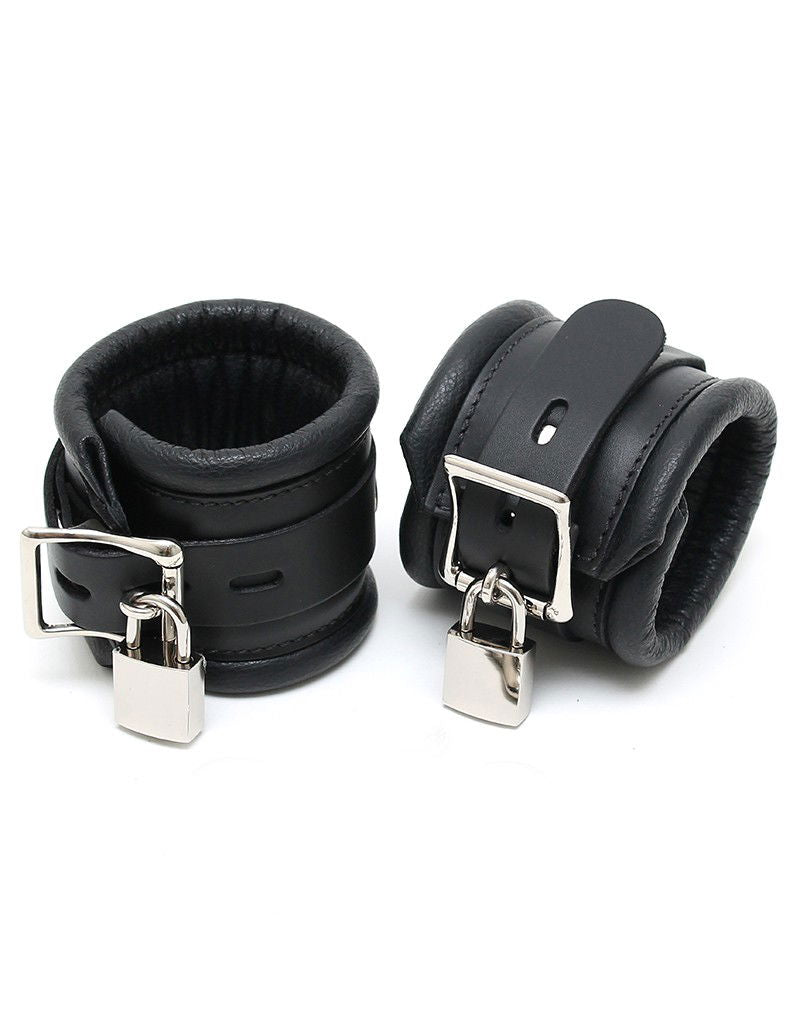 Rimba Restraint Ring met boeien en hangslot